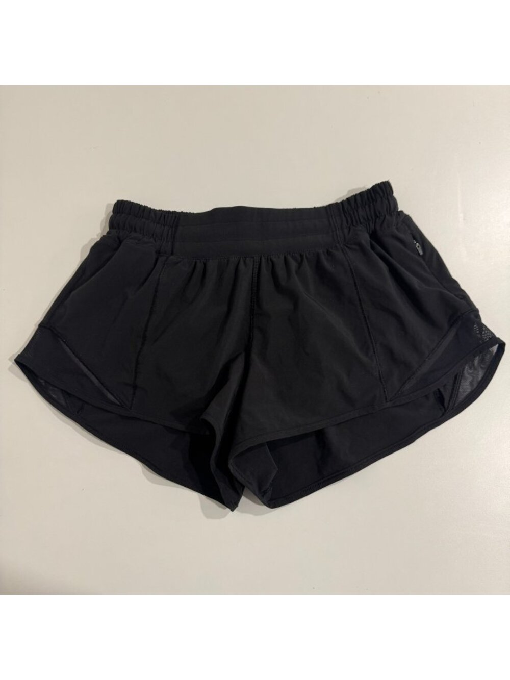 Lululemon Hotty Hot Short II Low Rise *2.5" Black Size 6 EUC